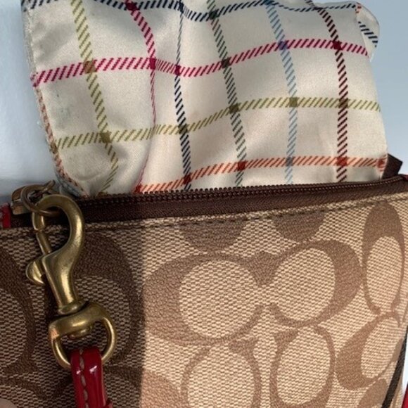 Coach Signature Canvas Wristlet (Vintage Y2K) in Pink and Tan - Picture 4 of 5